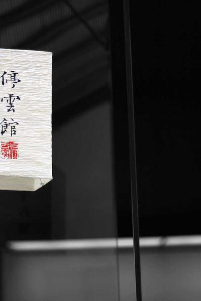 這個醫生太穩健了